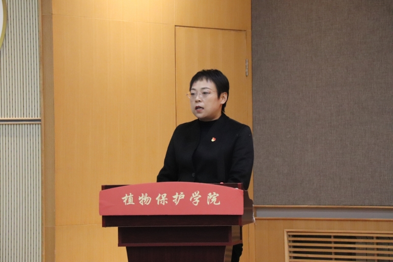 图2.色情片
党委副书记高媛致辞.JPG