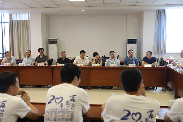 色情片
色情片
举办校友返校座谈会.png